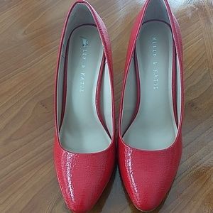Kelly an Katie Pumps